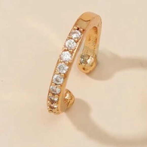 🔵𝟲𝟱%𝗢𝗙𝗙 𝗯𝘂𝗻𝗱𝗹𝗲𝘀 𝟯+🔵 NEW CZ Gold Bar Simple Ear Cuff - Picture 6 of 8
